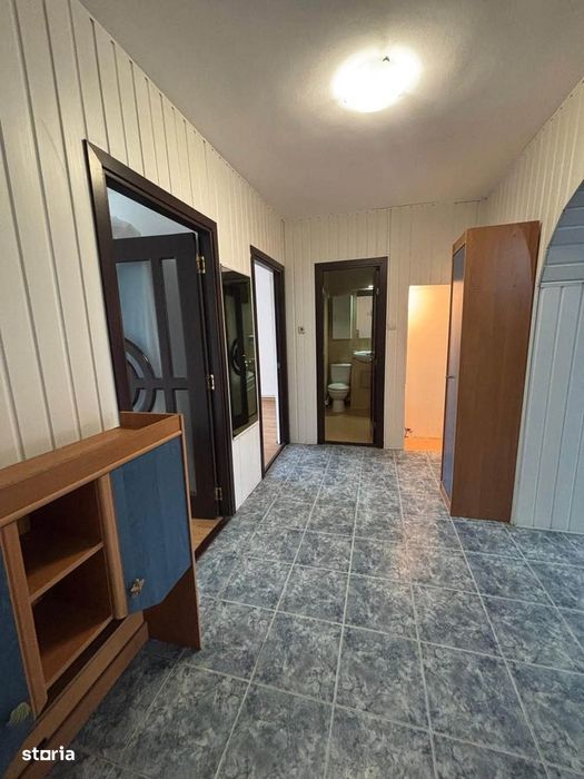 De vanzare apartament decomandat cu 3 camere,2 balcoane,78mp,79900euro