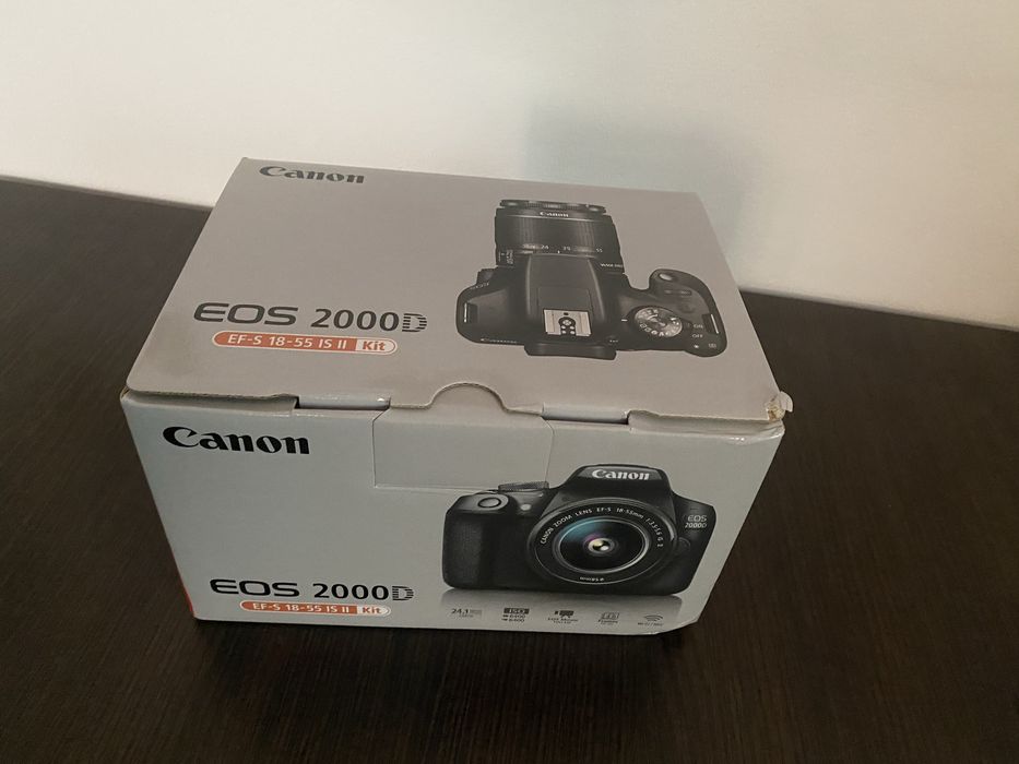 Aparat foto canon 2000D