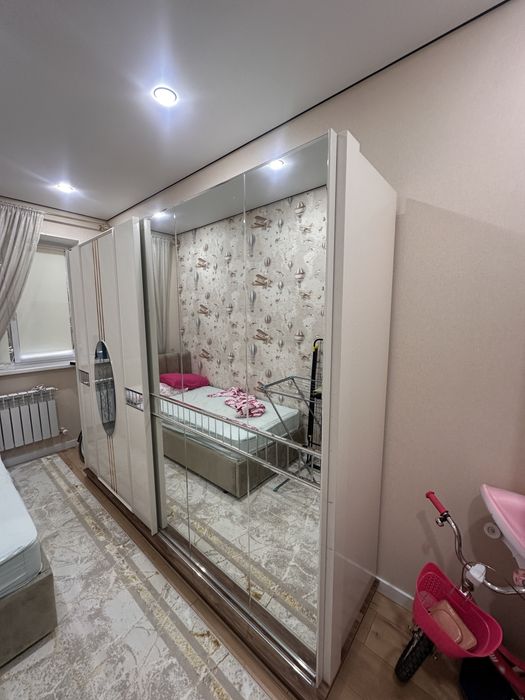 Шкаф большой турецкий