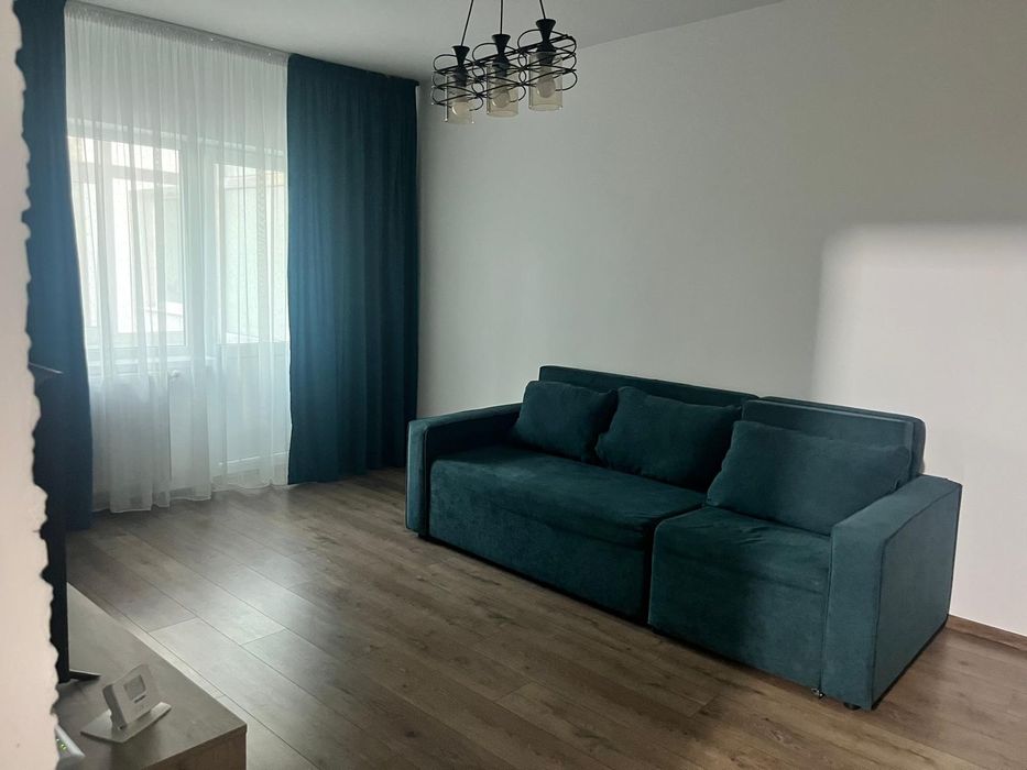 Inchiriez apartament 3 camere