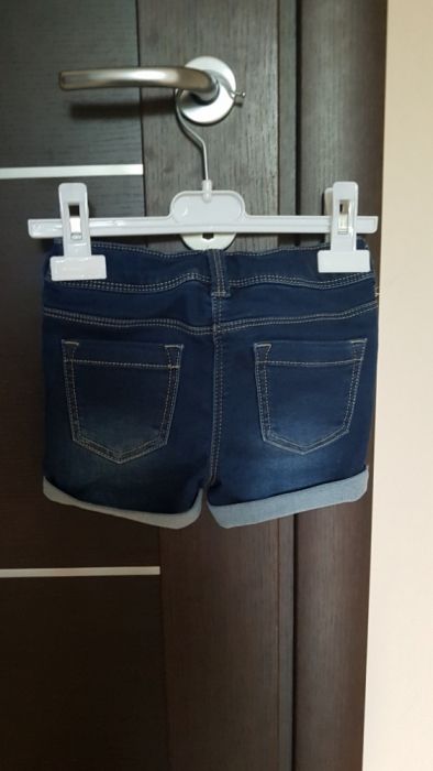 Pantaloni scurti C&A 4 ani ( 104 cm)