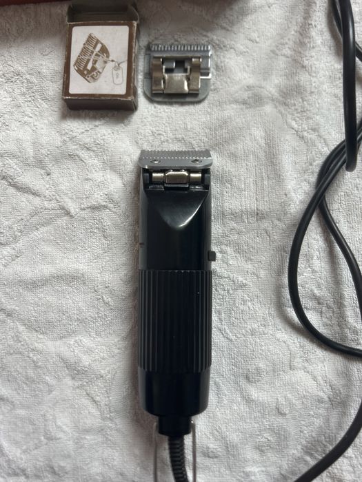 Nomi Gts Electric clipper Yangi qo’shimcha tishlari bilan turibdi