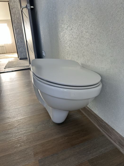 Унитаз с инсталяцией