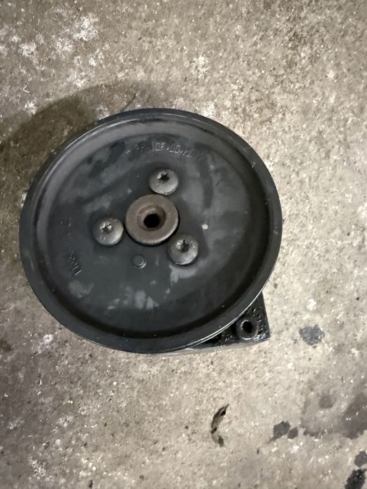 Хидравлична помпа за BMW E8x и E9x