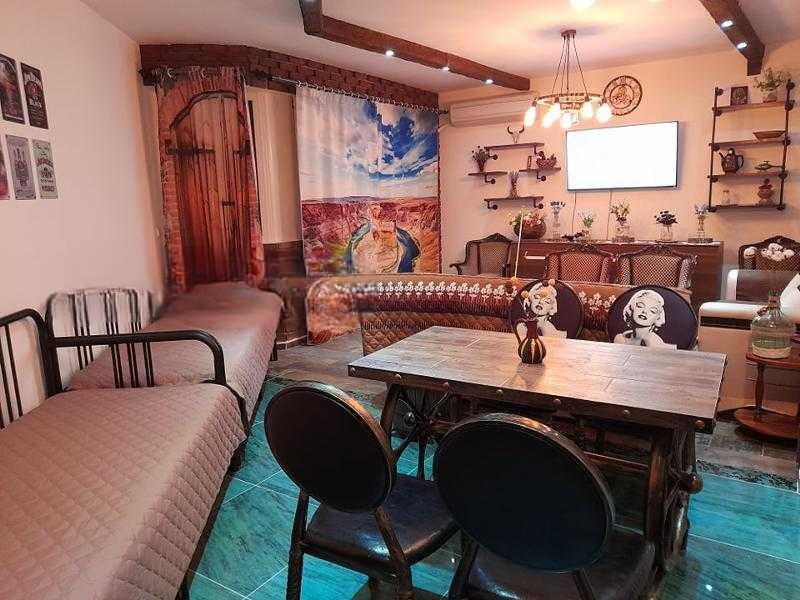 Дава се под наем Двустаен апартамент в София, Студентски град - 96 кв.м за 749.7 € - Снимка #1