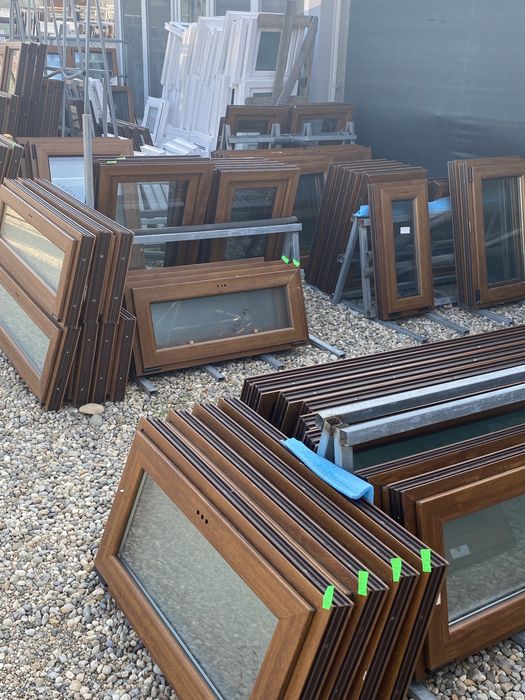 Ferestre termopan stejar auriu noi de la 500 lei