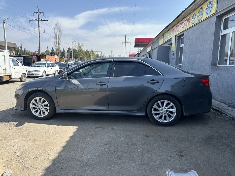 Оригинальный диски от камри 75 почти новый