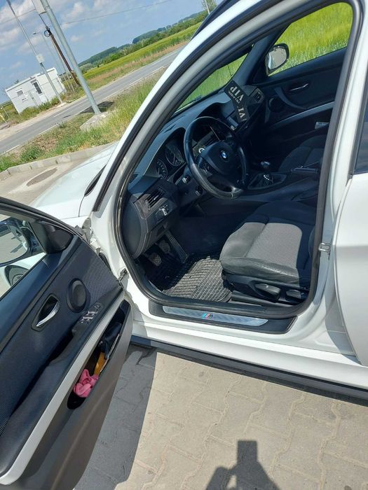 ** Bmw ** seria 3 *  e91 * 2012 * 318d