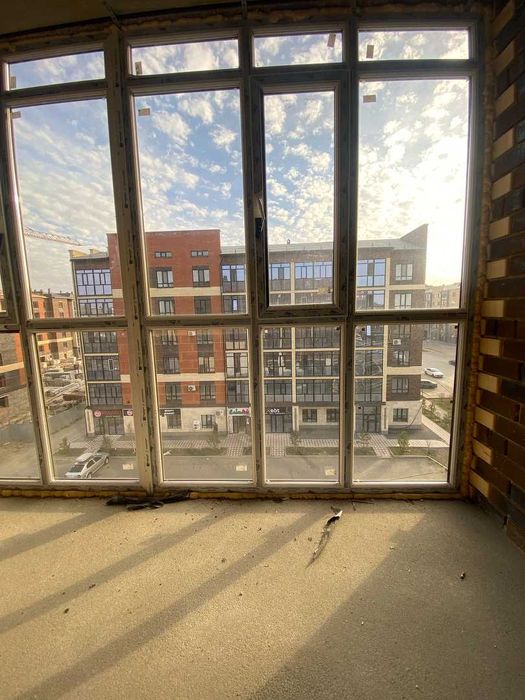 продам 2 комн квартиру в центре