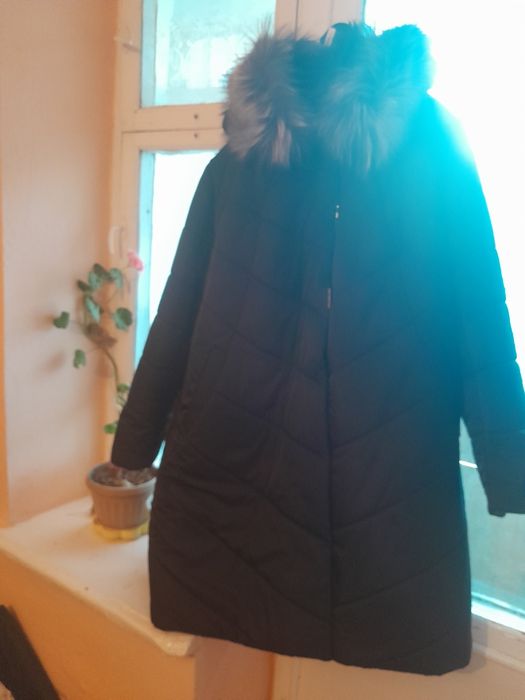 Пальто зимнее женское с воротником( чернобурка)