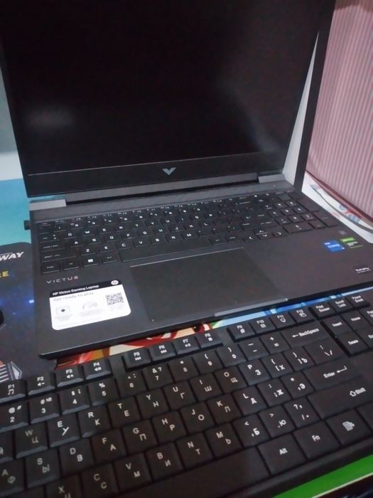 Продаю Ноутбук новый