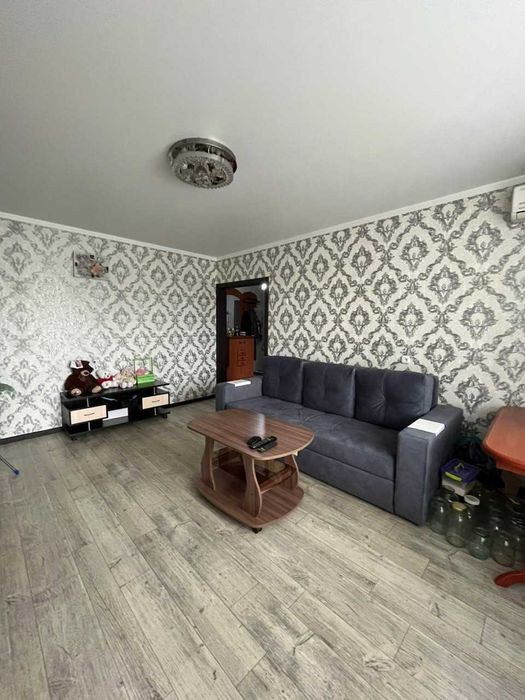 Продается 3х комнатнатная  квартира, район КазиИту