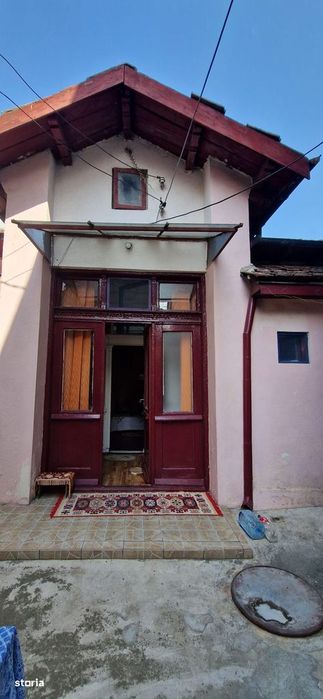 Casa 3 camere+bucatarie, beci + garsoniera, zona Casa de cultura!!!