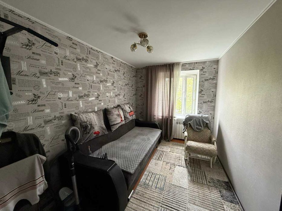 Продам 4 комнатную квартиру