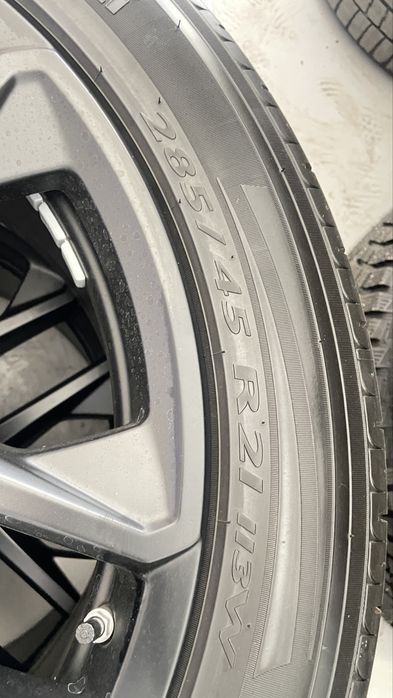 Продам резину 285/45 R21