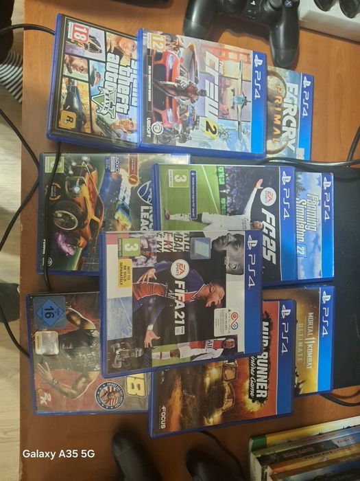 Ps 4 pro с 10 игри