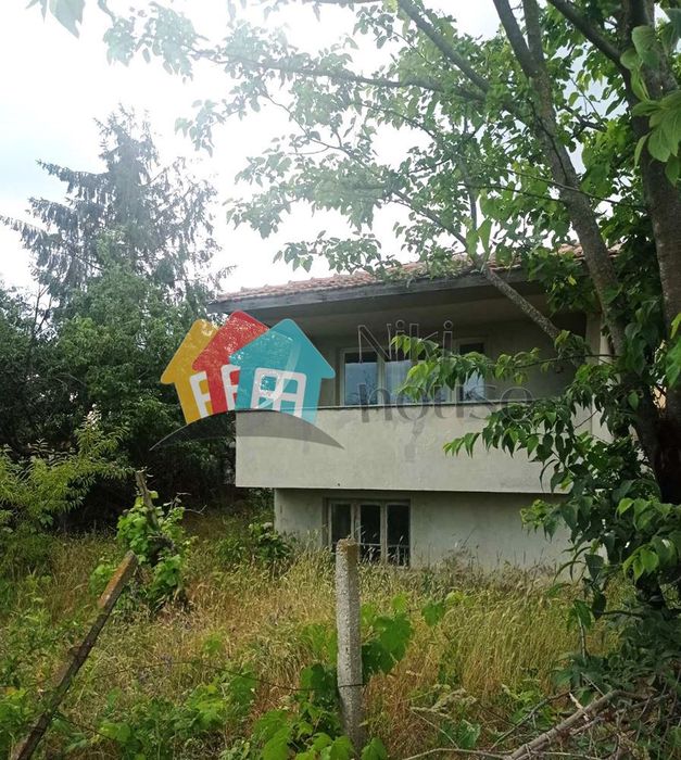 Вила в Варна-м-т Боровец - юг площ 60 цена 102000