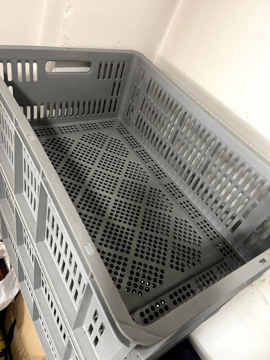 Касетки и транспортна количка в комплект