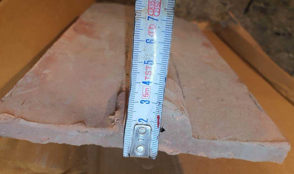 Tigla ceramica veche tip solzi peste tiganeasca rustica stare f. buna