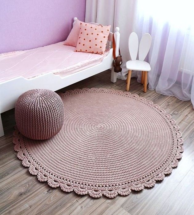 Вязанный ковёр в детскую