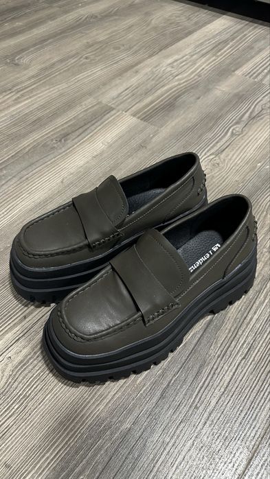 Зелени обувки 37