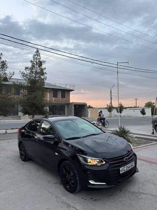 Chevrolet Onix 2024 — 2