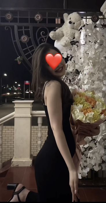 Продам платье майка