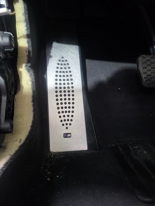 М лайсни за BMW F01