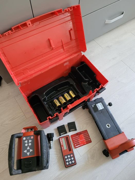 Vând laser rotativ Hilti PR 25