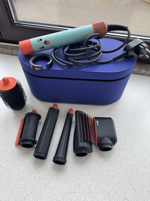 Dyson Airwrap HS08 i.d. – ca nou, iunie 2025, garanție