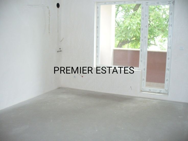 Продава се Тристаен апартамент в Пловдив, Кючук Париж - 103 кв.м за 974 €/кв.м - Снимка #2