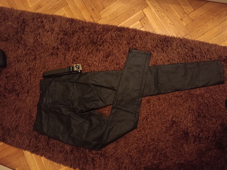 Дамски панталон по тялото