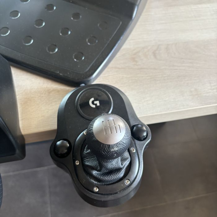 Logitech G920 + pedale + schimbator viteze — Xbox si PC
