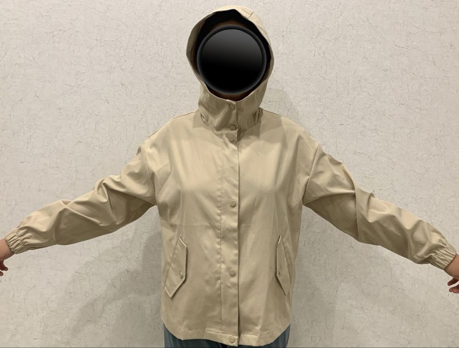 Куртка бежевая 48р (плащевка)