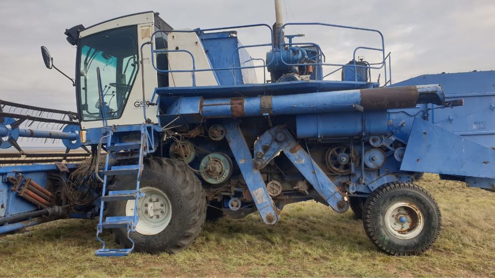 Продам Комбайн Енисей 1200