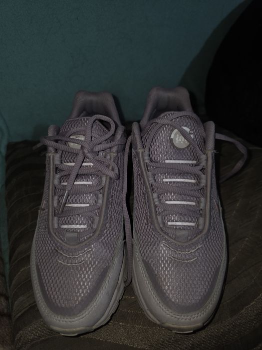 Обувки nike лилави