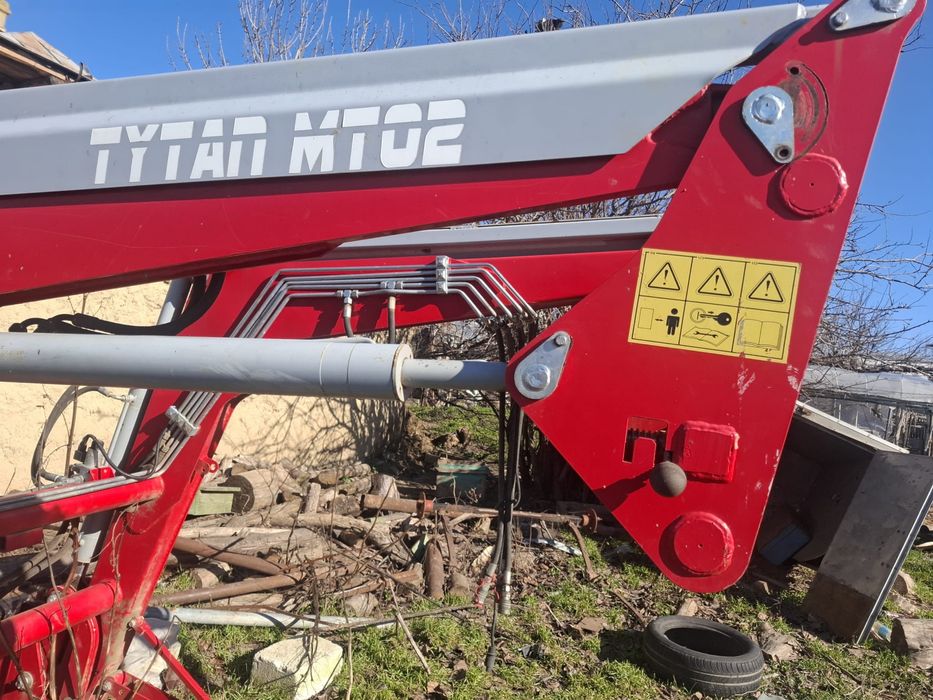 Vand incarcator frontal METAL  TECHNIK 1600 kg