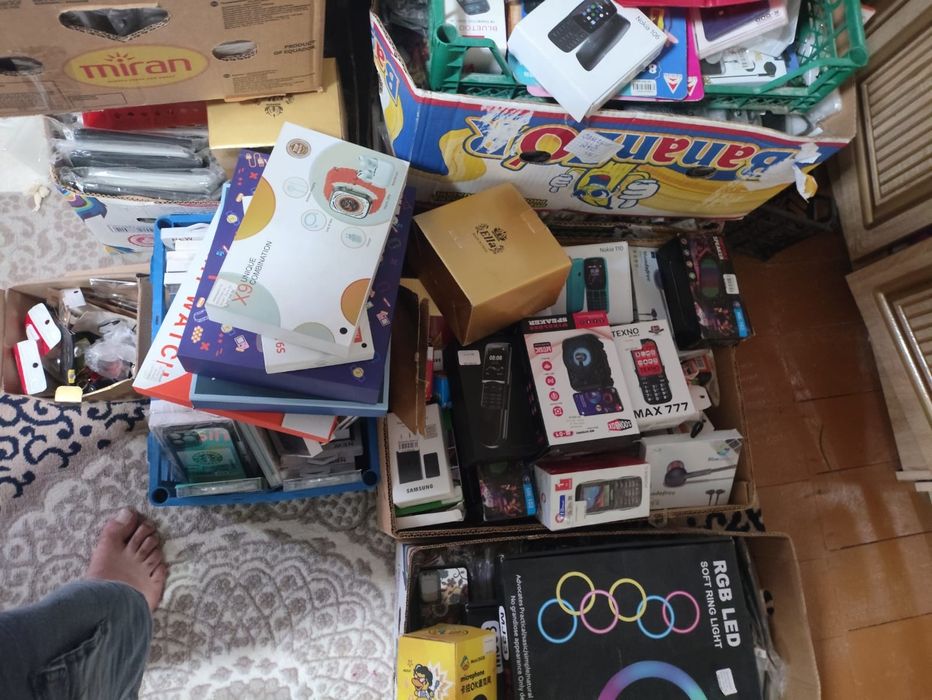 Аксессуары и чехлы для телефонов