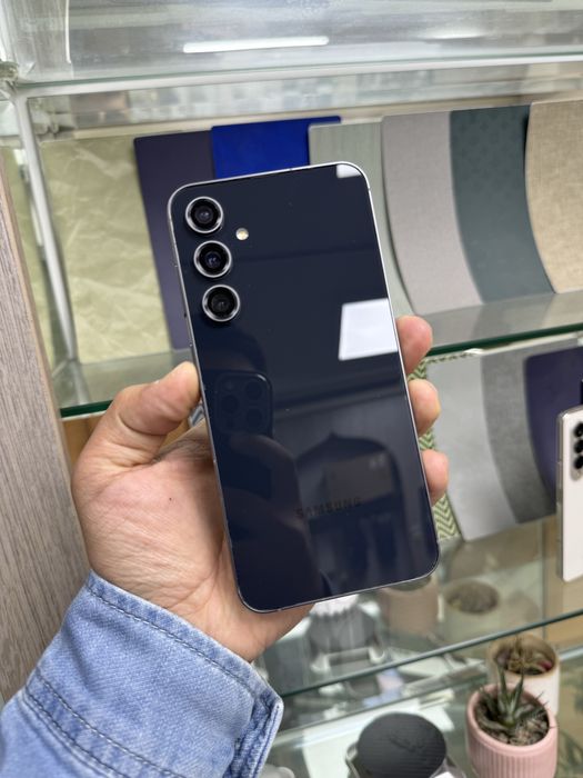 Samsung s23 FE 8/128Gb