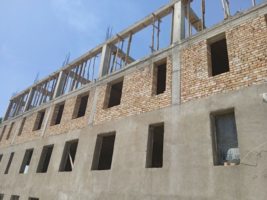 Шлокоблок, газоблок стяжка, штукатурка фундамент ишларини киламиз.