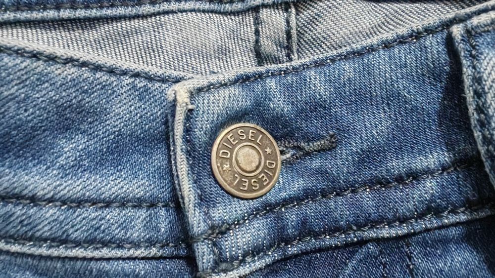 Blugi Diesel Thommer-X Slim-Skinny W31 L32