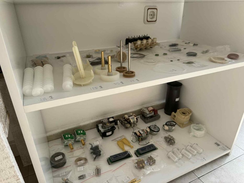 Магазин за кафе, консумативи и вендинг части! Всичко за кафето!