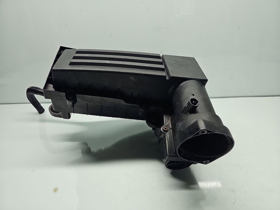 Carcasa filtru aer Volkswagen Passat B7 (362) [Fabr 2010-2014] 3C01296
