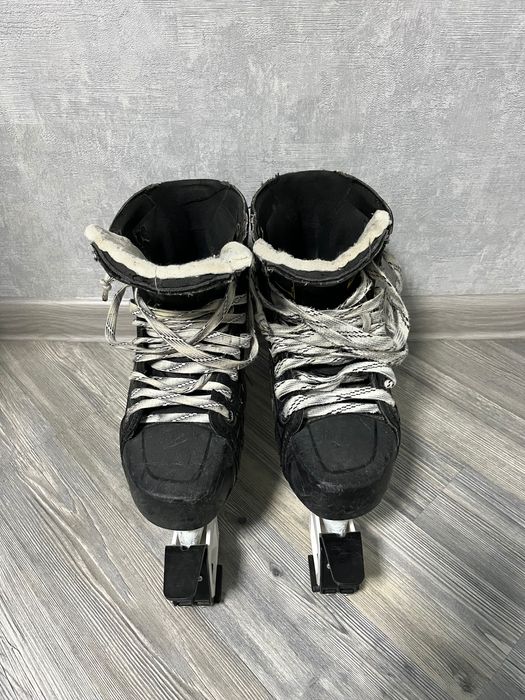 продам коньки, плоскость