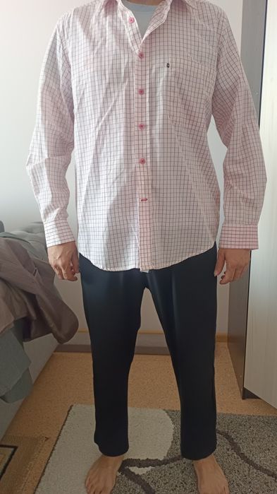 Продам рубашку с длинными рукавами