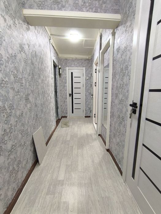 РИЭЛТОР. Продам 1/1/2  Спутник -8. С ремонтом.