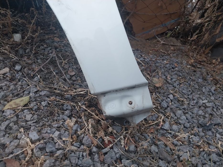 Крыло на Прадо 150