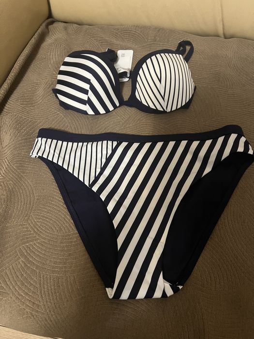 Дамски бански френски, марков