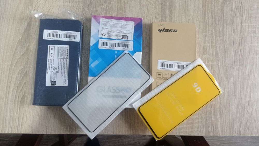 Vand Husa și Folii Xiaomi Note 12 Pro