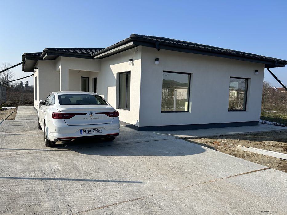 Casa la curte Mogosesti Adunatii Copaceni